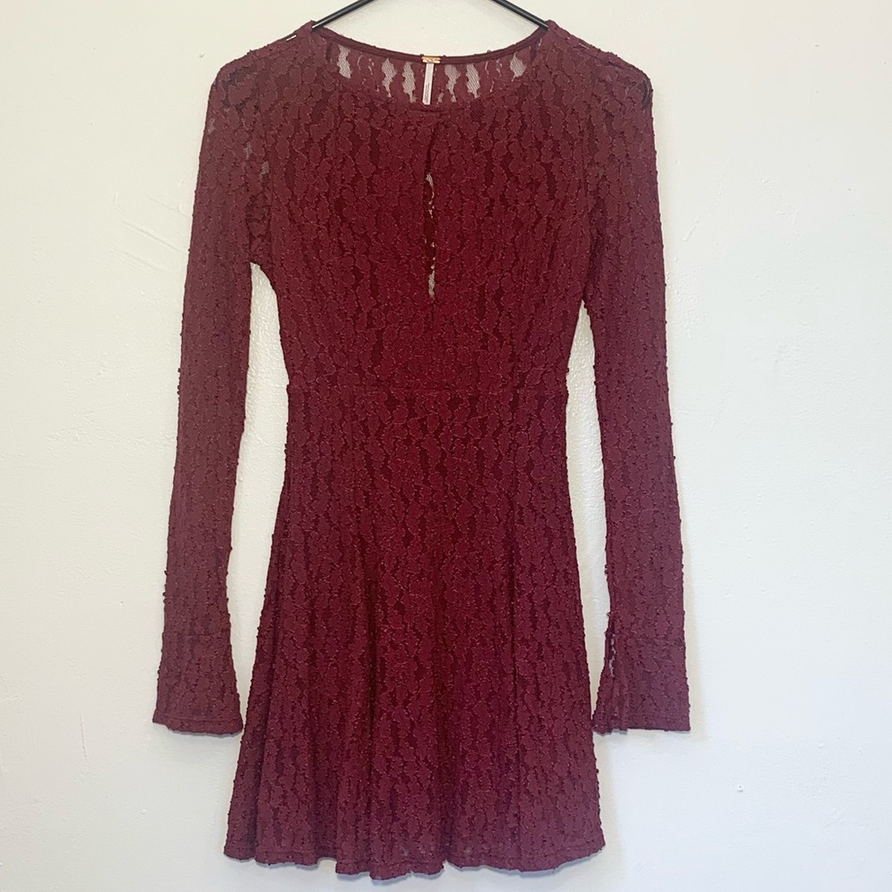 Free People teen witch red cut out flare sleeve lace dress size XS